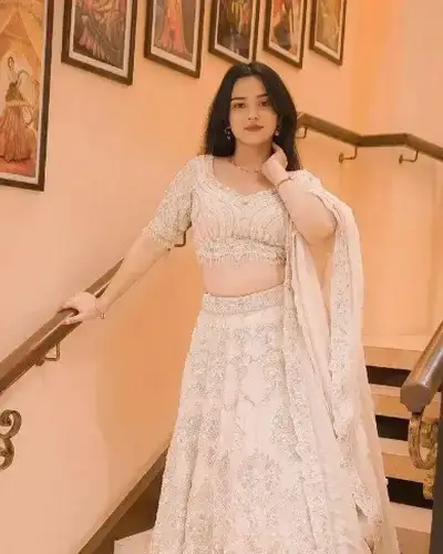 Escort Service In Amarpatan